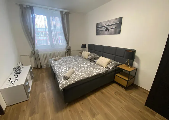 Cerna Ruze - 3 Appartement